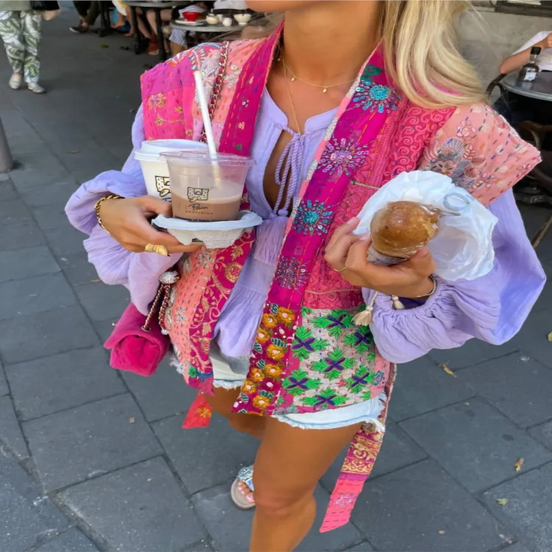 Women With Belt Contrast Printed Vest Coat Autumn Colorful Sleeveless Loose Waistcoats Vintage Chic Lady Sweet Streetwear 240523