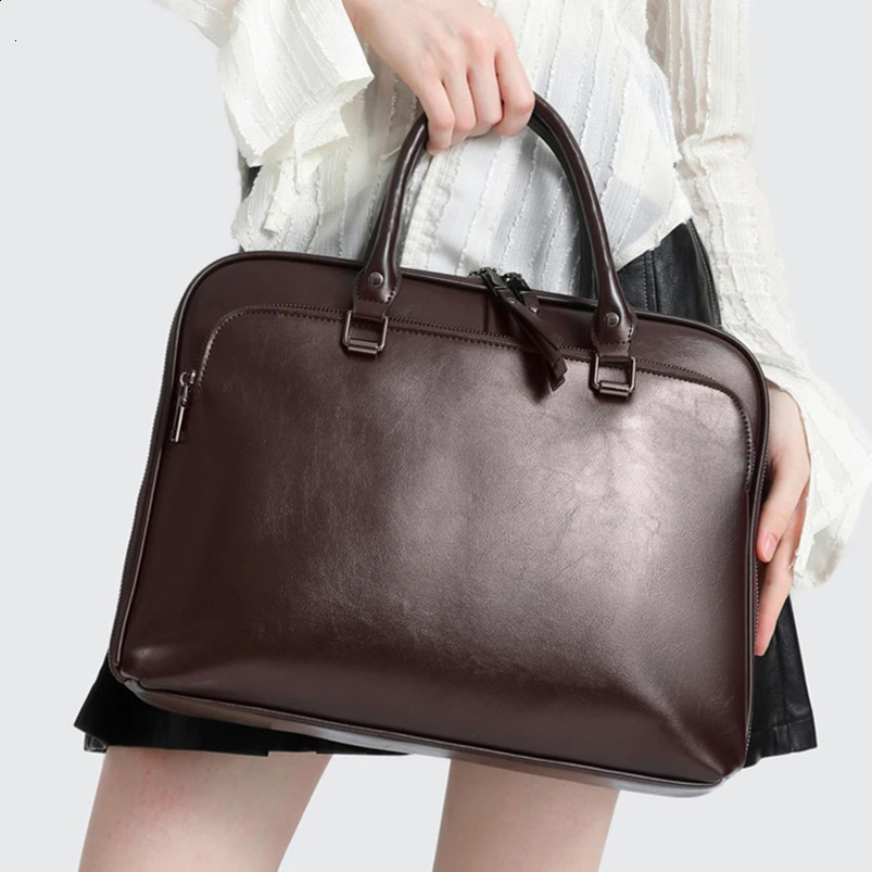 Toptrends denim leather womens briefcase trend ner 14 inch laptop business A4 office shoulder bag 240906