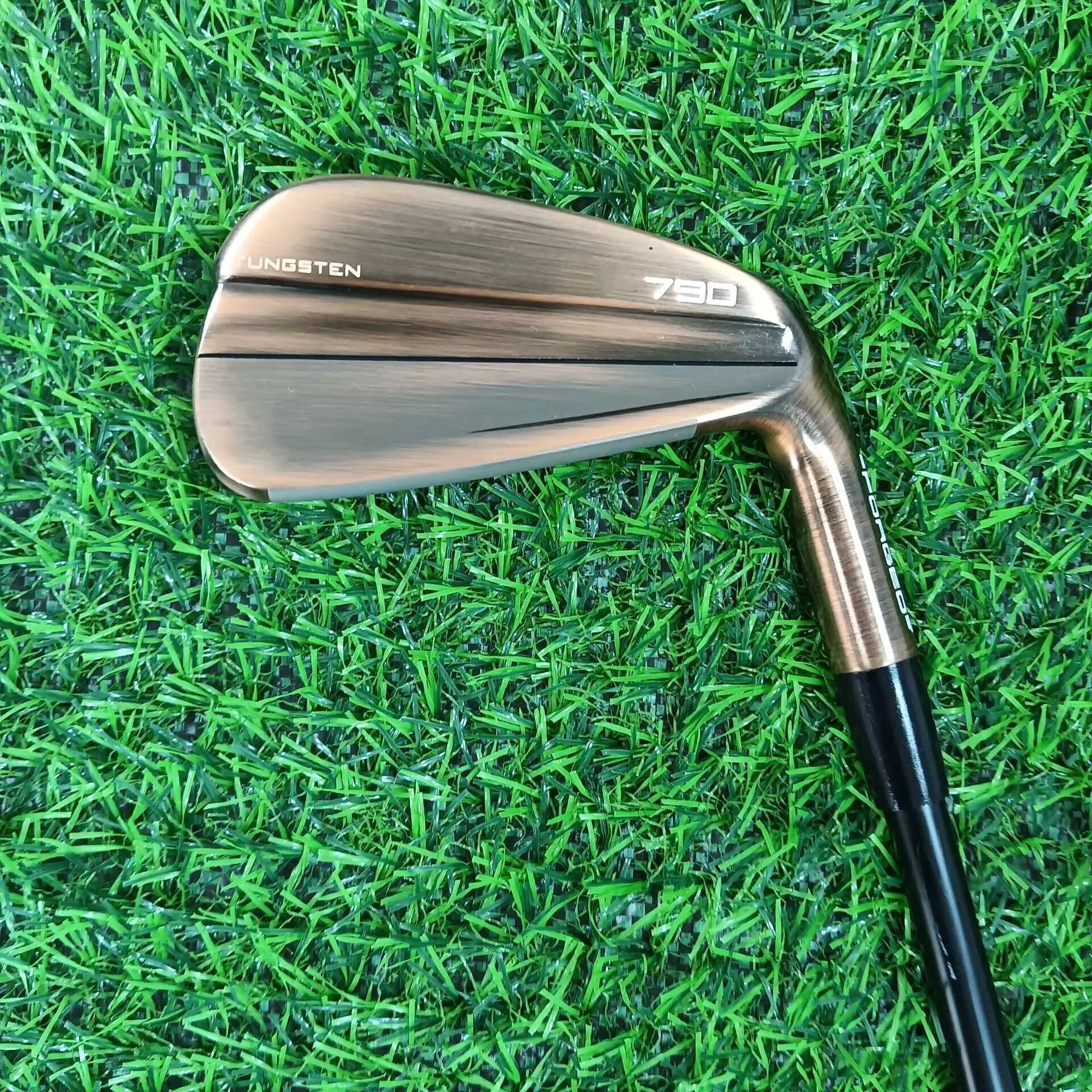 24 New Golf Club P 790 Small Head Limited Edition New 456789 P Complete Set with Cap Cover J250924