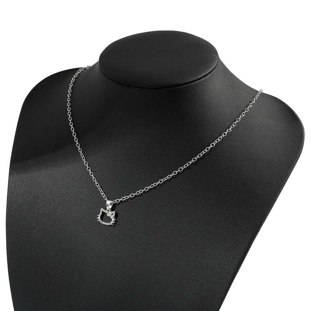 Sanrio Hello Kitty Pendant Necklace Girls Jewelry Cute Clavicle Chain Fashion Womens Rhinestone Necklace Gift L250925