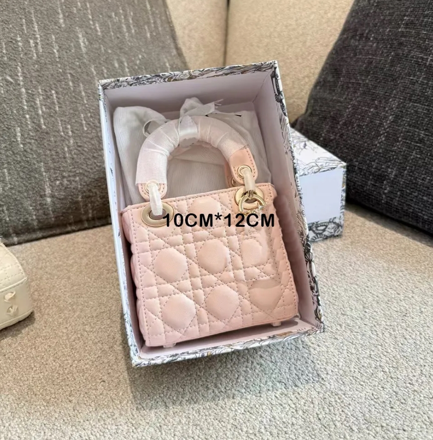 Princess Diana for Women 2025 New Trendy Temperament European and American High-end Ladies Hand-held Cross-body diorrbag 22688