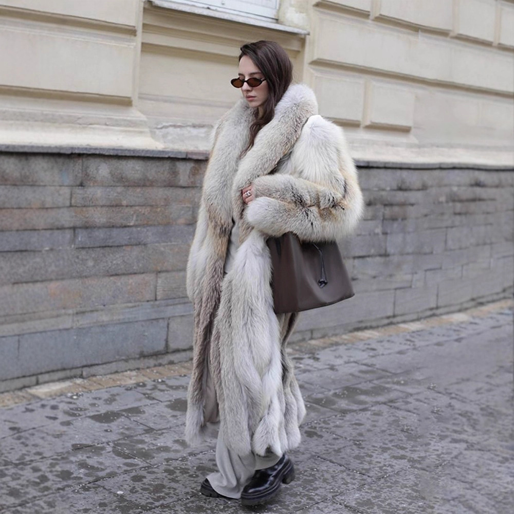 Elegant and Fashionable Gradient Mixed Color Long Fur Coat Autumn Winter Style 250924