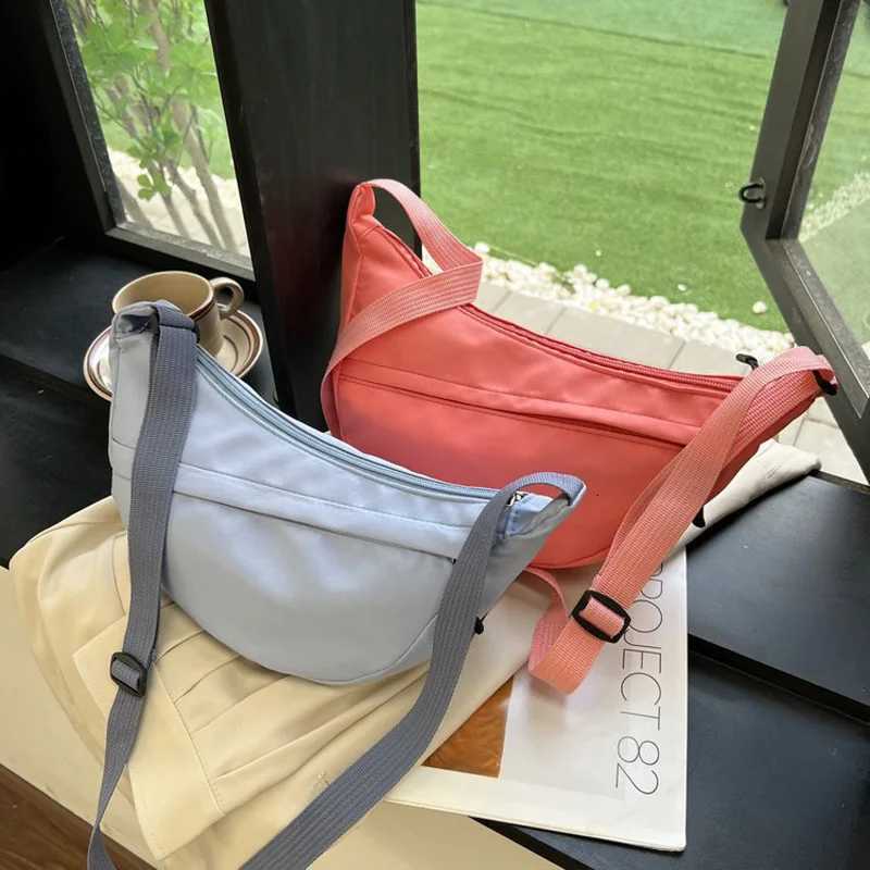 New Women Casual Bag Small Men Shoulder Bag Portable Solid Color Fashion Messenger Bag Outdoor Travel Woman Chest Bag Z250918