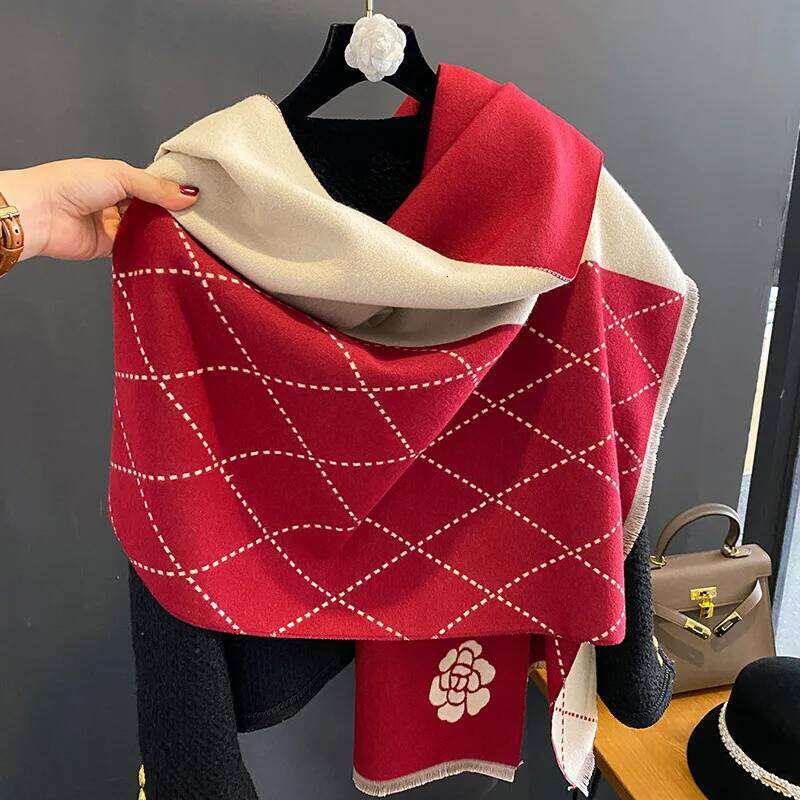 Brand Women 2025 Knitted Heart-pattern Plaid Scarf Lovey Girl Winter Warm 1 Scarves College Leisure Shawl Wraps
