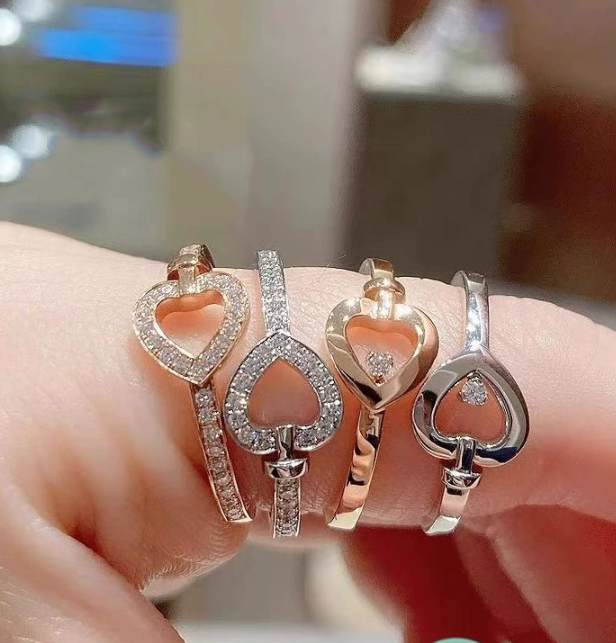 Independent craftsmanship inlaid crystal heartshaped ring with elegant charm and exquisite jewelry for women 250728