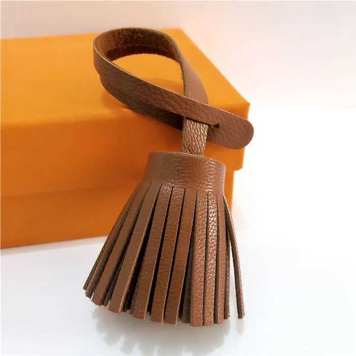 Handmade Luxury Leather Tassel Keychains For Handbag Mini Bag Charms Accories Decoration Porte Clef Wens Gift Bk Y250925b