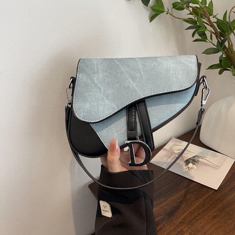 2025 new design fashionable contrasting color splicing saddle bag trendy versatile shoulder bag outdoor commuting crossbody bag multiple colors to choose from