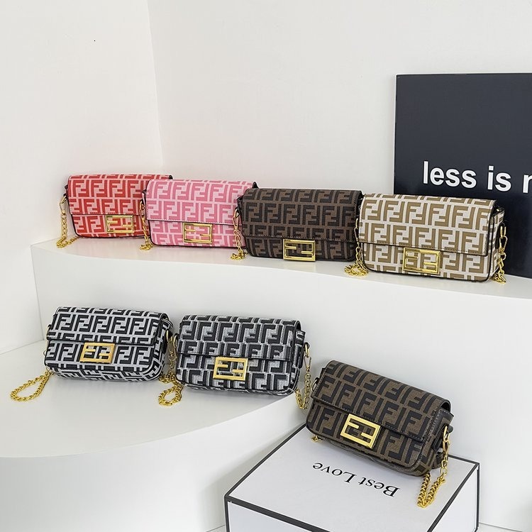New Cross-border Trade Shoulder Bag Retro Crossbody Bag Designer Bag Women's Bag Versatile Baguette Bag Crossbody Luxury Bag Small Square Bag