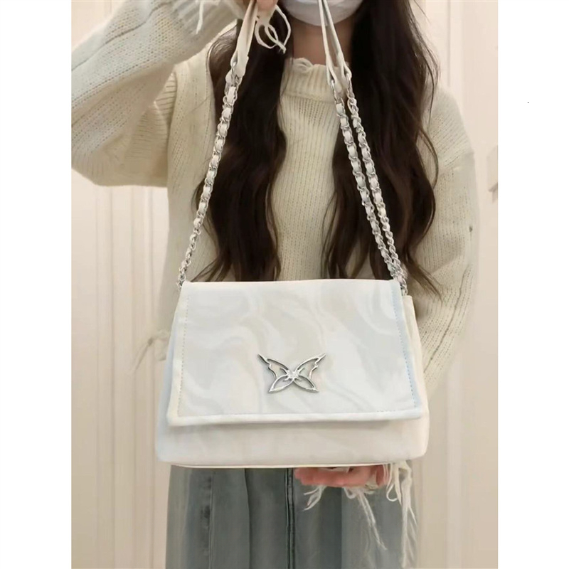 2025 autumn and winter new butterfly element niche clean trend bag design retro light luxury style Y2K spicy girl armpit bag designer bag