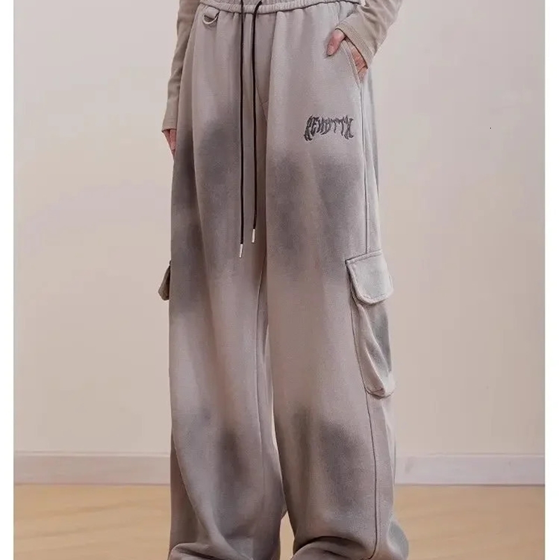 American high street personalized straight leg trendy multi pocket sports pants for men and women autumn loose casual pants y2k 240911