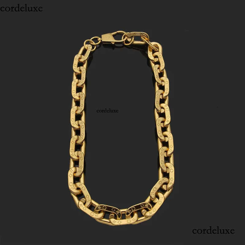 V Letter Mens Designer Titanium Stainless Steel Gold Chains Thick Chain Printed Necklace Jewelry For Womens b6