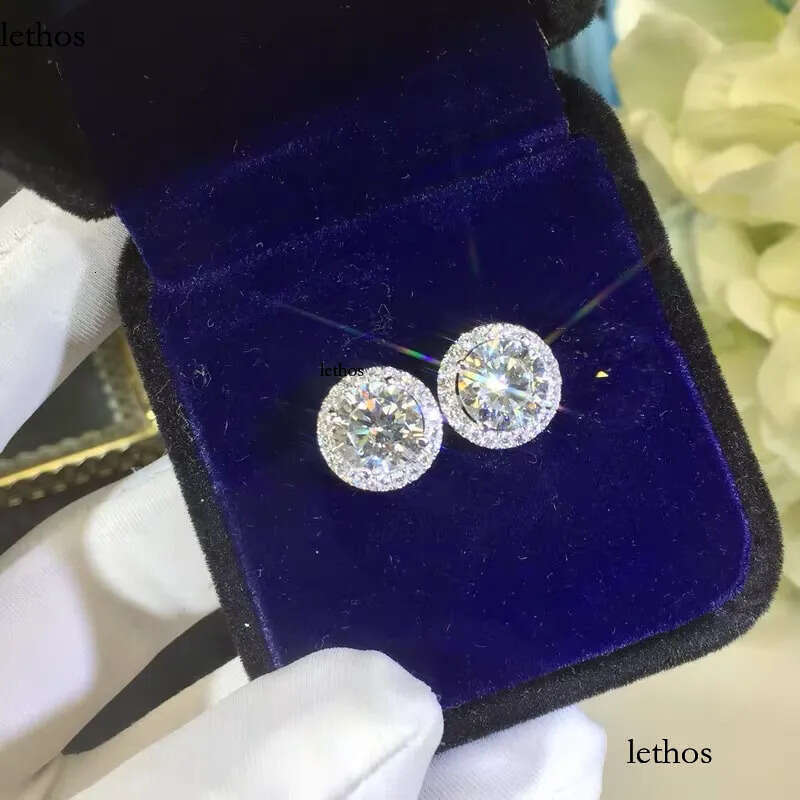 Classic Sterling Sier Stud 4mm Round Simulated Dia Earrings for Women Men Jewelry2024 e3