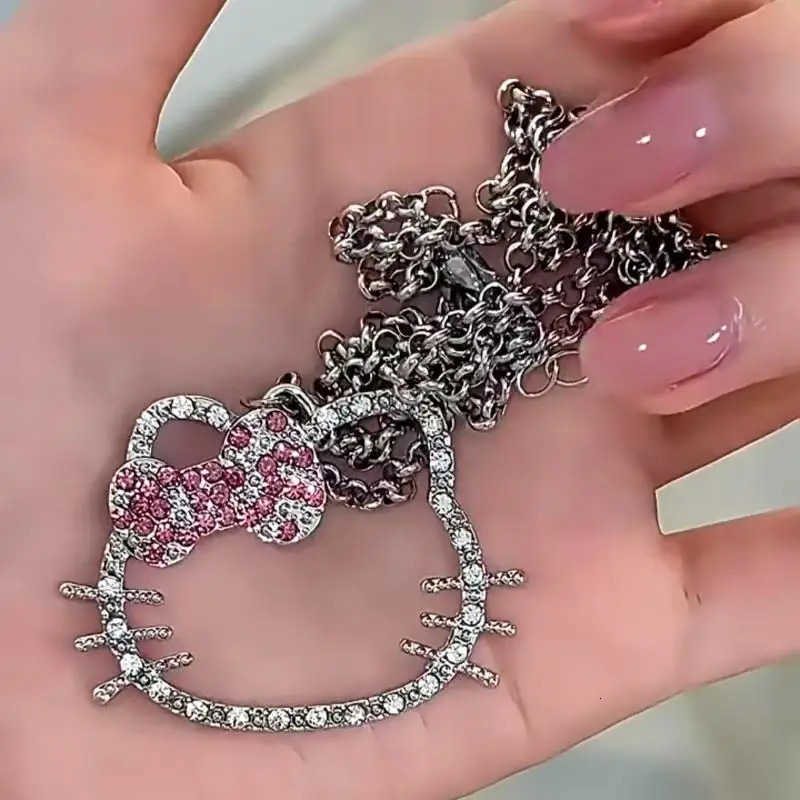 Sanrio Cartoon Heart Hello Kitty Pendant Necklaces Fashion Shining Zircon Cute Cat Necklace For Women Jewelry Accessories Gifts L250925