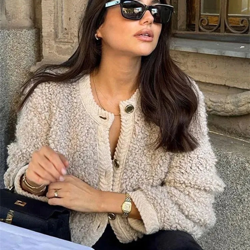 Lamb Wool Short Coats Women Autumn Fashion Single Breasted Long Sleeve Solid Jacket Elegant Lady O-neck Commuting Coat 241220