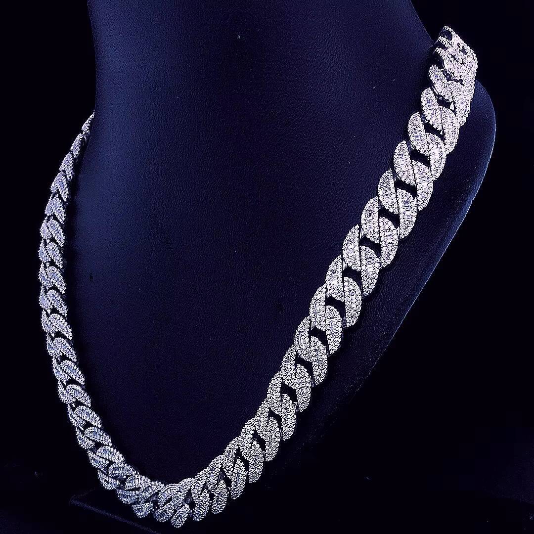 Customized Trendized 8mm Infinity Symbol Star High Quality 10KT Solid Yellow Gold Link Fashion Necklaces with Lab Grown Moissanite Stones