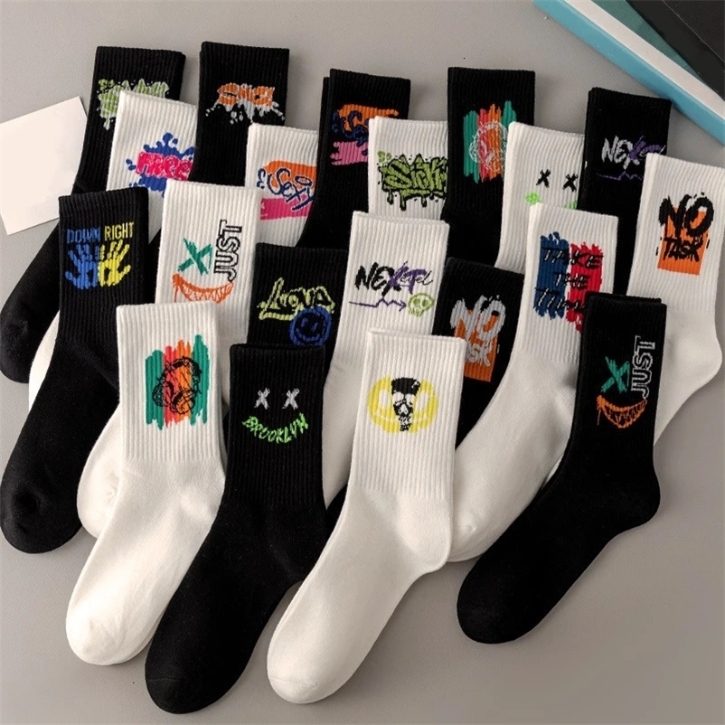 5/10 Pairs of High-Quality Couples Fashionable Sports Socks With Graffiti Patterns Soft and Comfortable Mens Oversized Socks 240703