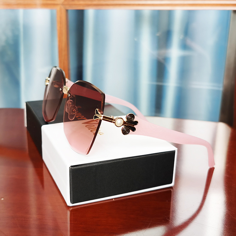 Designer Sunglasses For Women Pearl Style Frameless Edged Sunglasses Fashion Classic Sunglasses Luxury Polarized PC Frame Oversized UV400 Eyewear