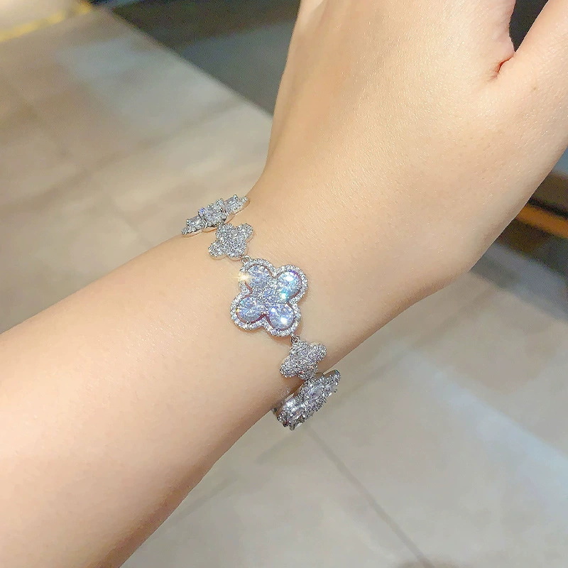 Zircon clover diamond charm women lucky light party shiny jewelry plated silver bracelet moissanite zl175 H260202