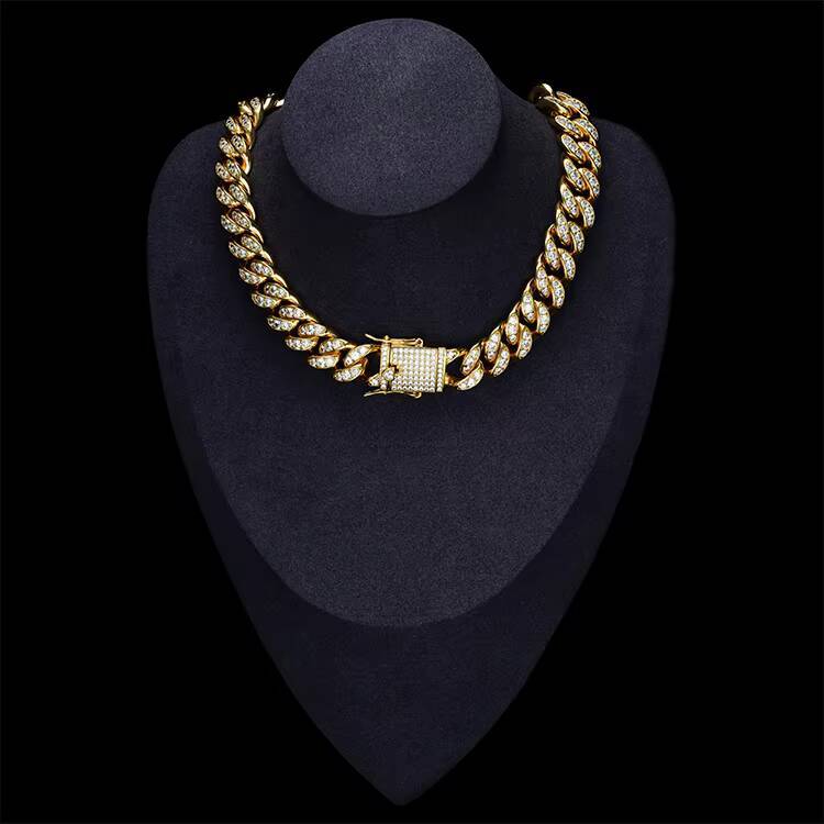 Customized Trend Hip Hop Cuban Link Chain Necklace for Men China Guangdong Supplier Fashionable Accessories