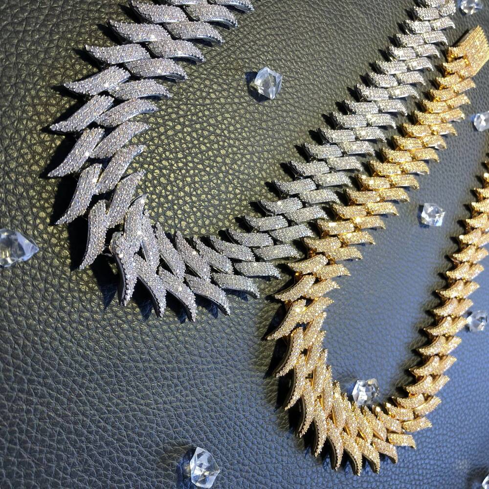 New Designing Spiked Chain Hiphop Iced Out Big Heavy Chain for Men