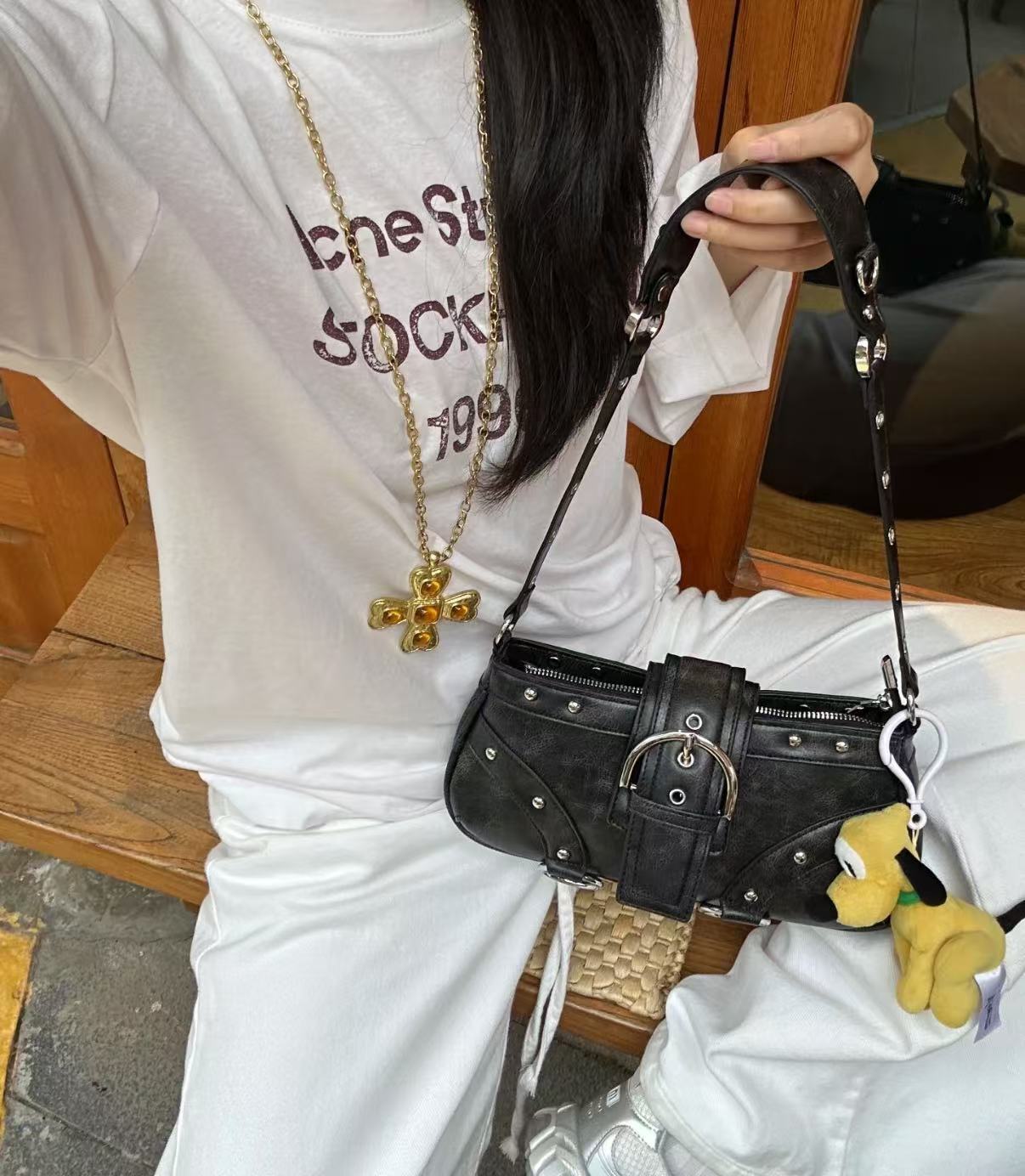 2025 Autumn/Winter Korean Style New Fashion Personality Spicy Girl Punk Rivet European and American Style bag Single Shoulder Underarm clean Bag Desig