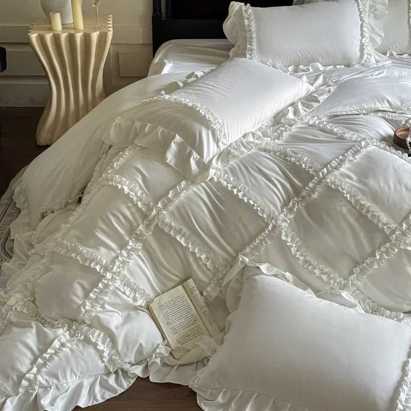 4Pcs French Princess Style Ruffles Bedding Set Double King Queen Size Wedding Bedroom Duvet Cover FlatFitted Sheet Pillowcases Z250925