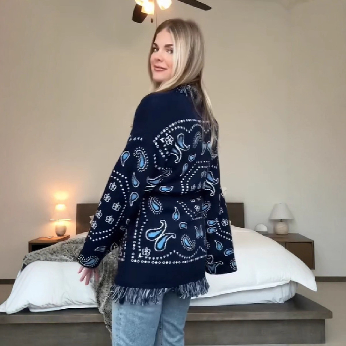 Autumn Winter Style Oversized Tassel Shawl Cardigan Sweater Womens Versatile Casual Slimming 250925