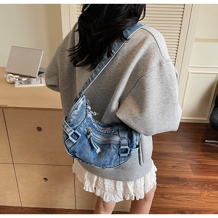 2025 autumn bag and winter new style light luxury trend Korean style niche design denim shoulder bag retro washed design denim designer bag