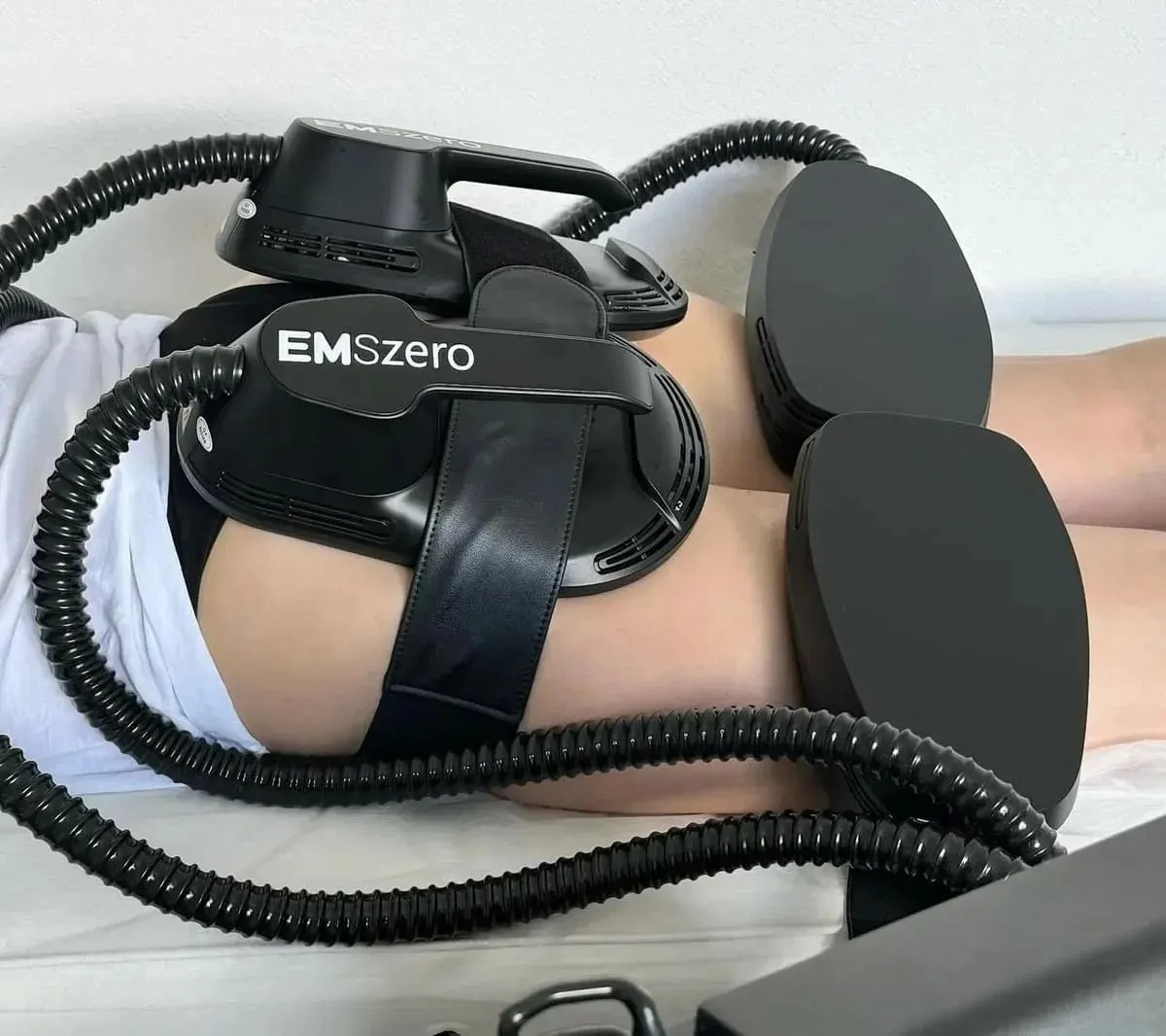 Non Invasive Body Sculpting Machine EMSZERO HI-emt 15Tesla Slimming Equipment 6500W Fat Reduction Muscle Building Burn Belly Fat Body Contouring