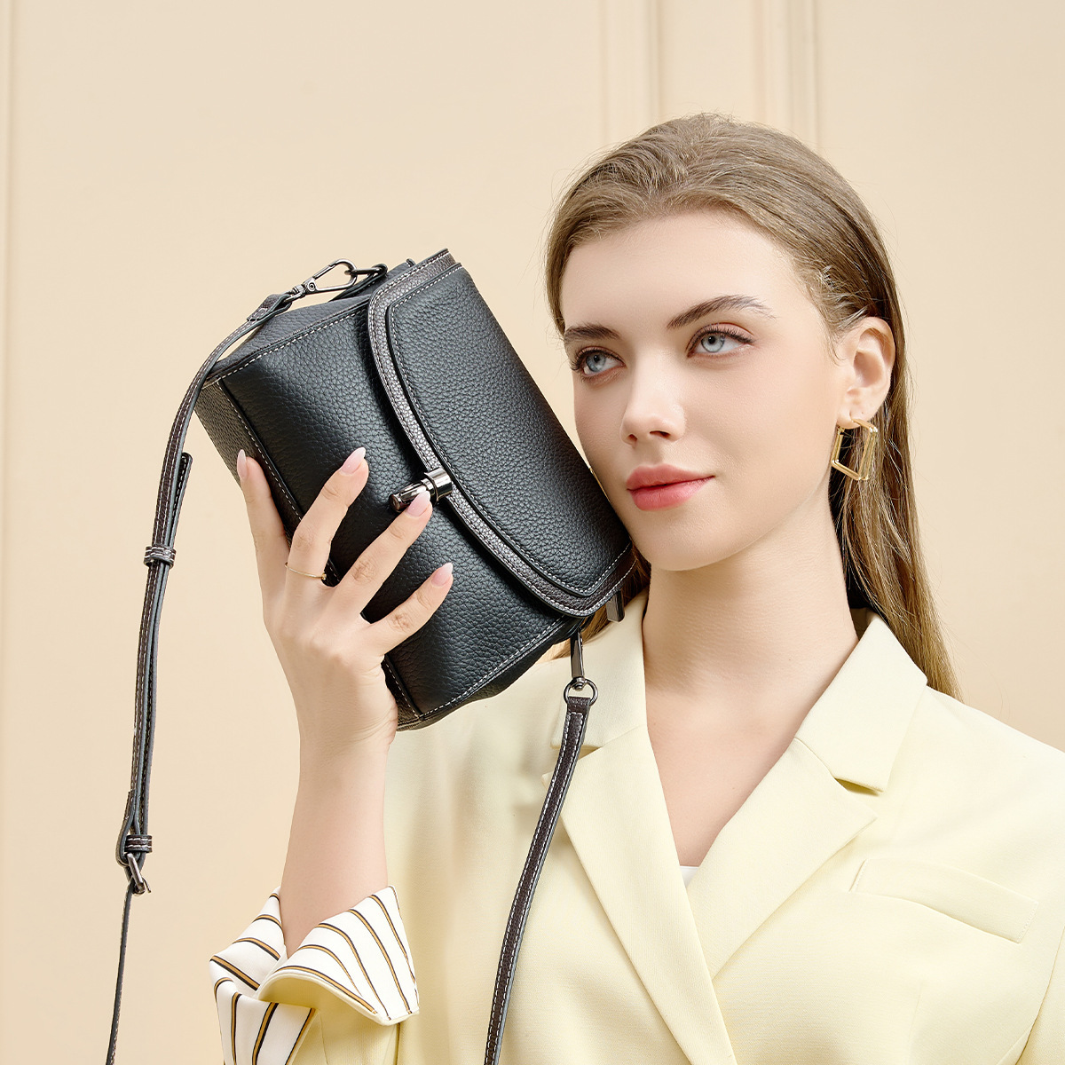 New 2025 genuine leather square handbag designer women's multifunctional handbag fashion shoulder crossbody bag