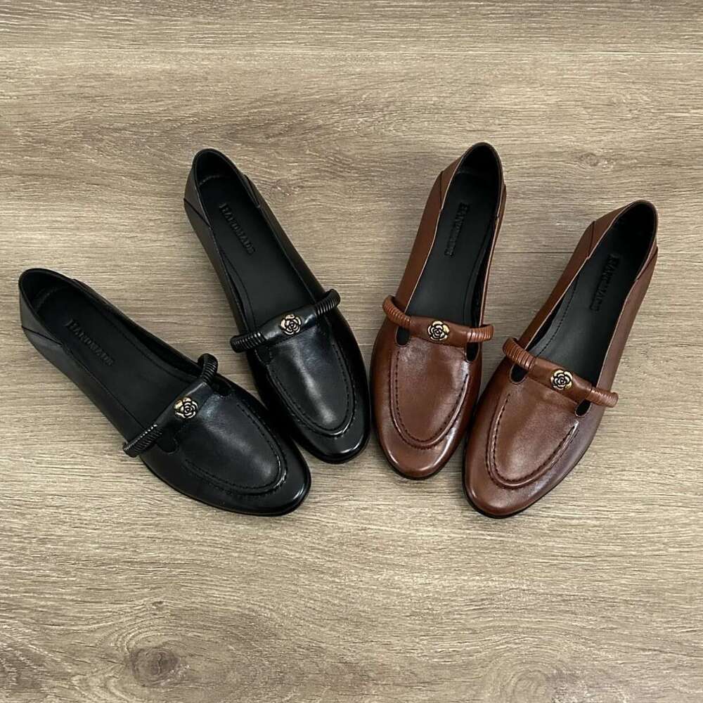Celebrity Plus Size Round Toe Slip-On Loafers for Women 2025 Summer New Black Shallow Mouth Small Designer Shoe Leather Shoes