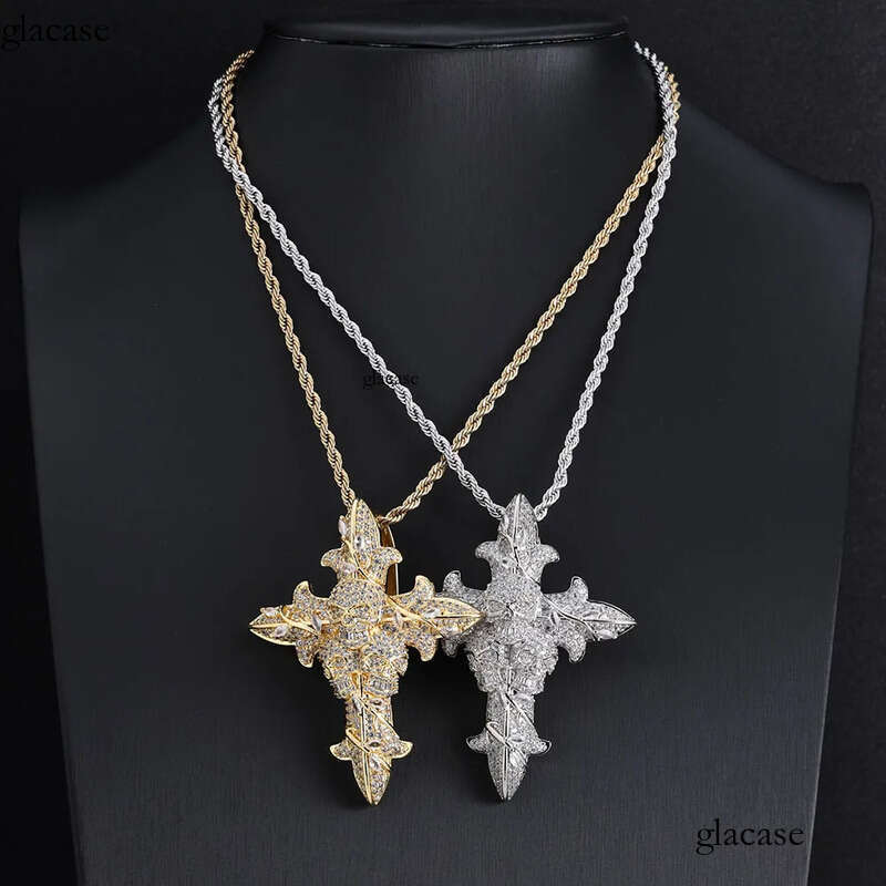 Factory wholesale new Hip hop skull cross pendant S sier moissanite mens necklace accessory