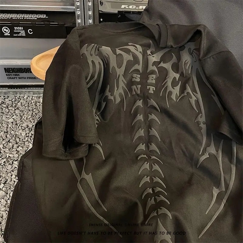 Y2k Top Retro Skull Wings Print Suede Short Sleeved T Shirt Mens Loose Couple All Match Trendy T-shirt Street Style 240409