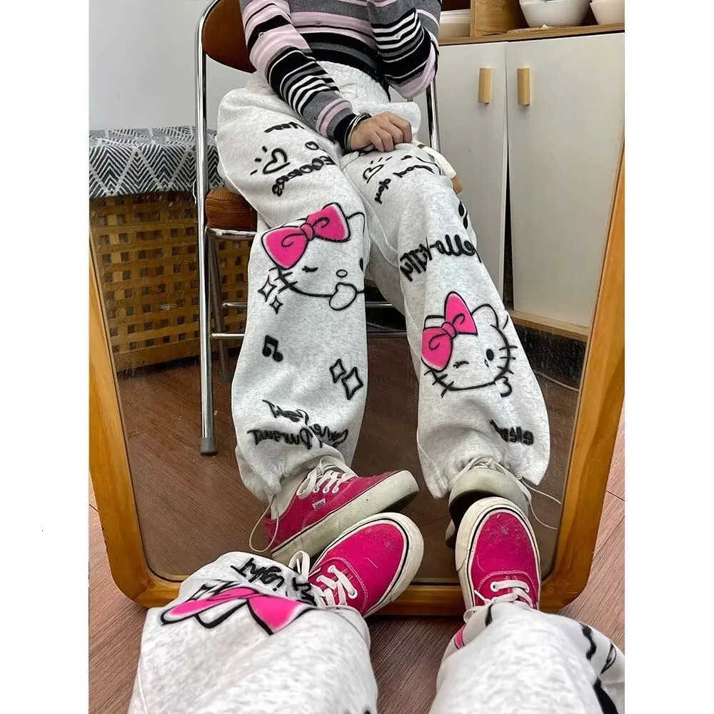 Sanrio Hellokitty Graffiti Straight Pants Cute Loose Wide Leg Pants Women Y2k Casual Sweatpants Women Summer Korean Fashion Gift L250925