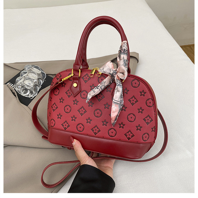 free shipping designer bag Autumn new trend fashionable texture embossed single shoulder cross body shell bag for woman black pink blue white green re