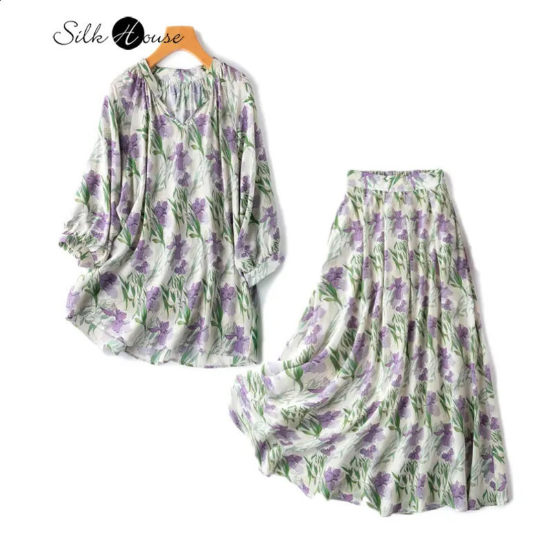 Beautiful Purple Elegant Romantic French Iris Silk VNeck Lantern Sleeve Tshirt Same Print Fashion Halfskirt Womens Set 240727