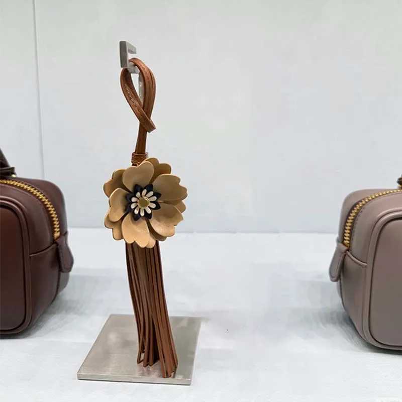 Tassel wer leather bag charm for wen bag cowhide exquisite versatile highend hanging rope bag accories d Y250925fghg