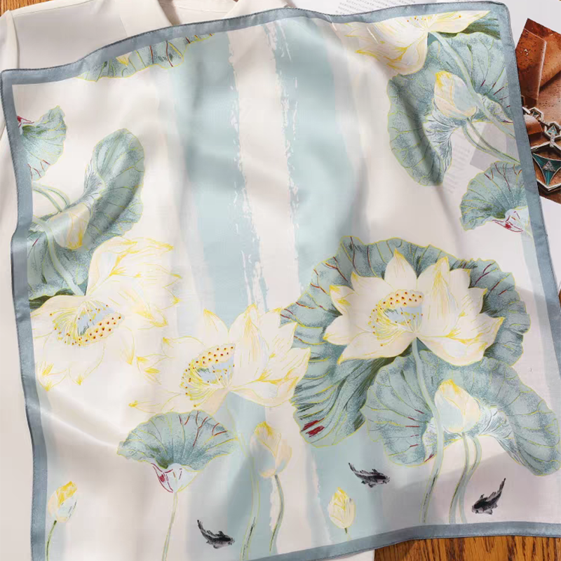 Wholesale Women Satin Scarf Luxury Spring New 70cm X 70cm Delicate Color Printed Small Square Fashion Elegant