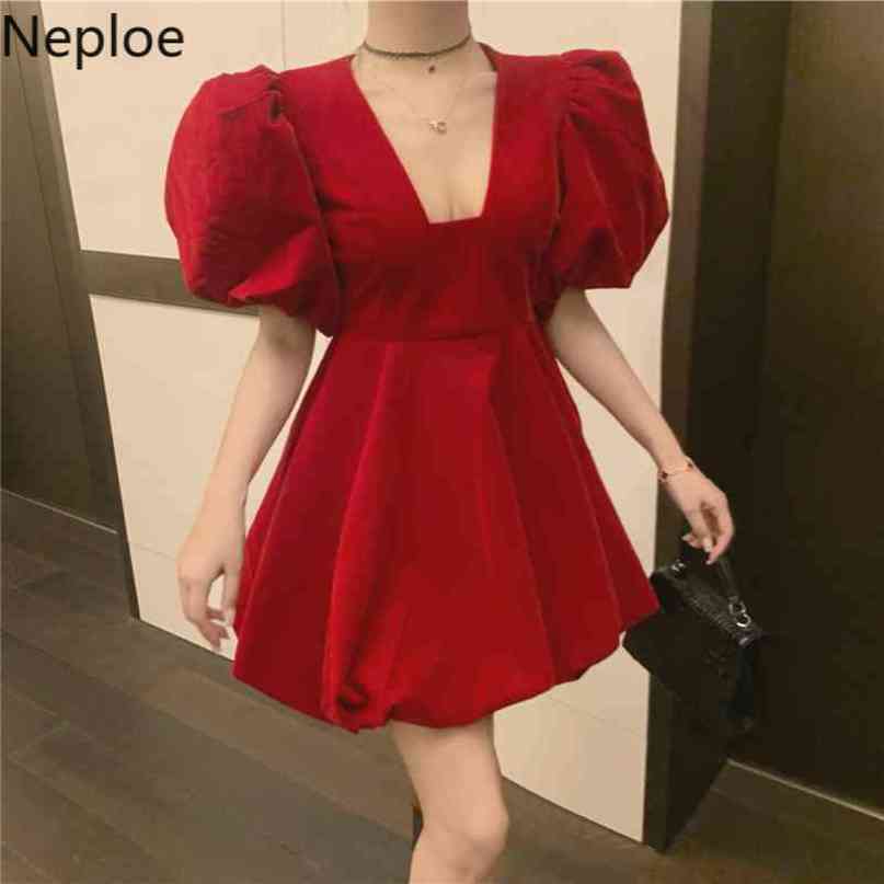 Neploe Woman Dress French Velvet Sweet Puff Sleeve Princess Mini Dresses Women Vintage Slim Waist V-neck Temperament Vestidos 210422
