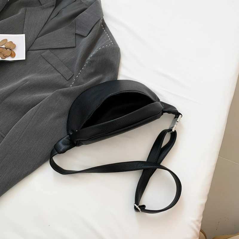 Fashion Women Waist Bag Soft Leather Fanny Pack Designer Chest Pack Belt Bag Casual shopping Shoulder Crossbody Bags Phone purse Z250918