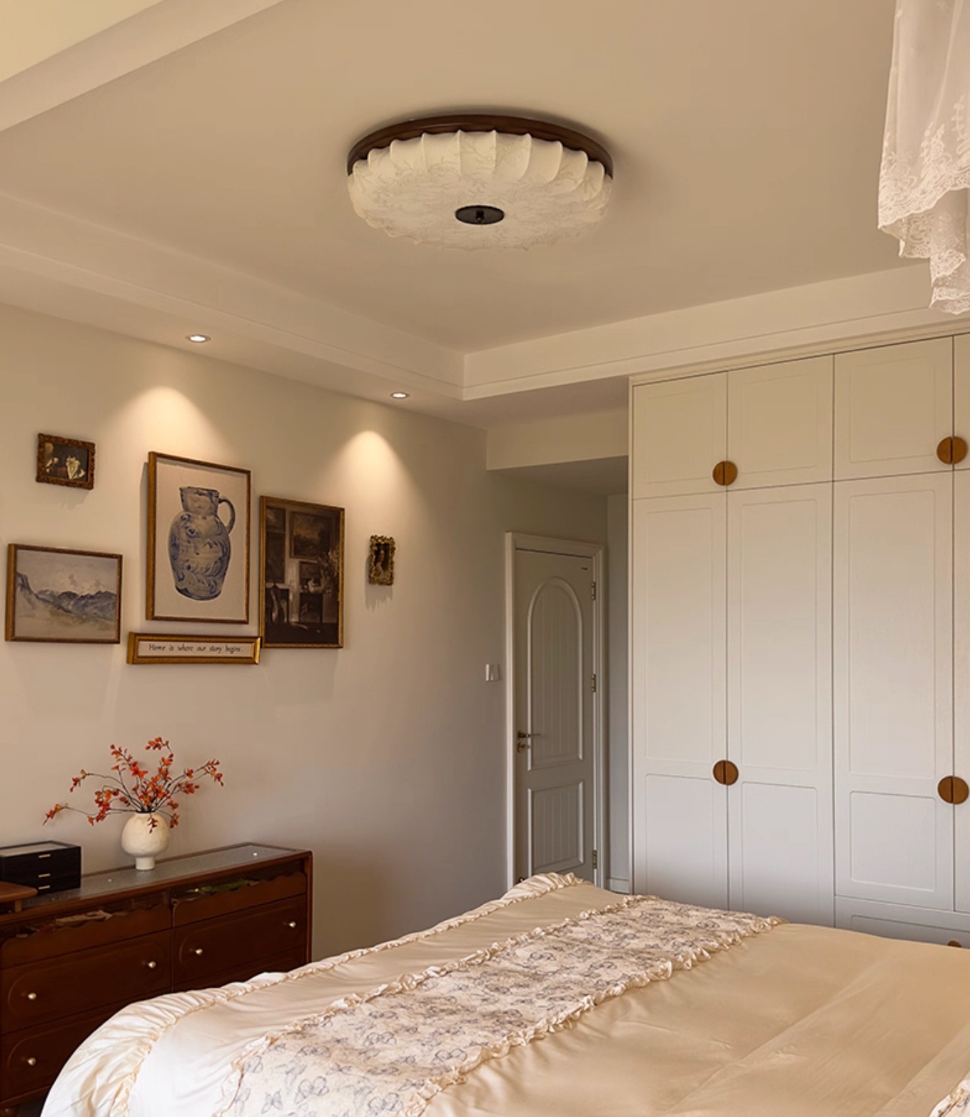 Vintage Walnut Ceiling Lights Fixture Retro French Cloth Ceiling Lamps European Classic Living Room Dining Room Bedroom High End Lustre Easy to Clean