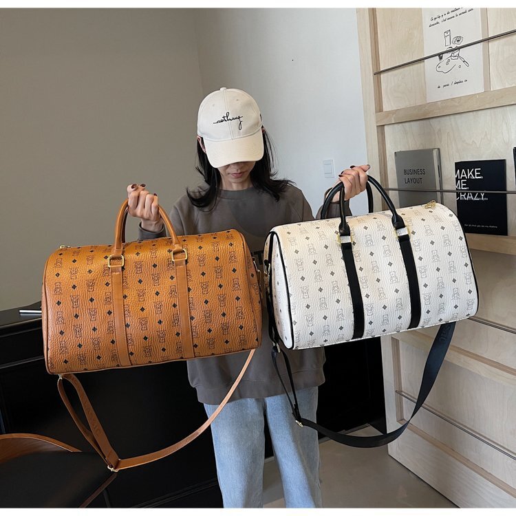 Designer Bag Luxury Bag New Men's Shoulder And Women's Large Capacity Shoulder Bag Handheld Business Short Distance Travel Fitness Luggage S