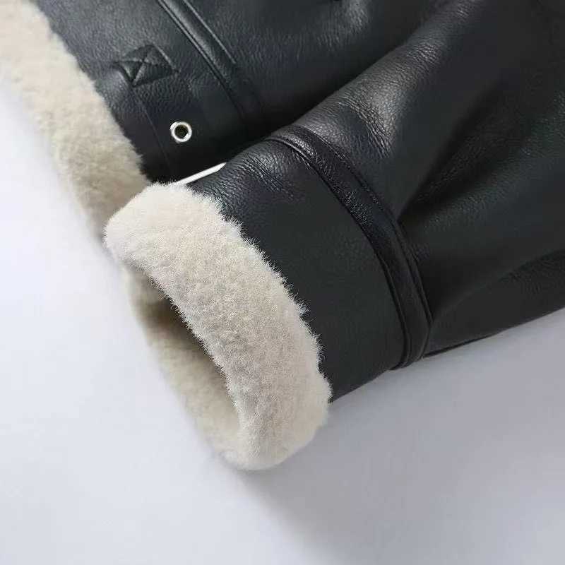 New Fashion Men Winter Fur Integrated Jackets Man Fleece Leather Jackets Quality Male Thicker Warm Leather Coats Size 5XL X250925