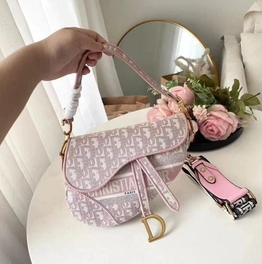 2025 hot Shoulder Purse Handbag Fashion Crossbody Black diorrbag Saddle Designer Womens Daily Hundreds Tote Bag 78688