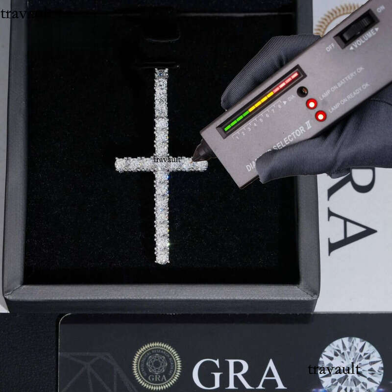 RTS Fine Hip Hop Iced Out 3MM Round Cut Sier VVS Moissanite Jewelry Cross Pendant