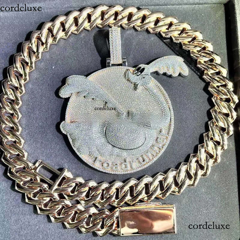 Fashion Design Solid Sier Gra Moissanite 18mm 20mm Wide Dia Iced Out Pendant Necklace Cuban k Chain for Rapper b7