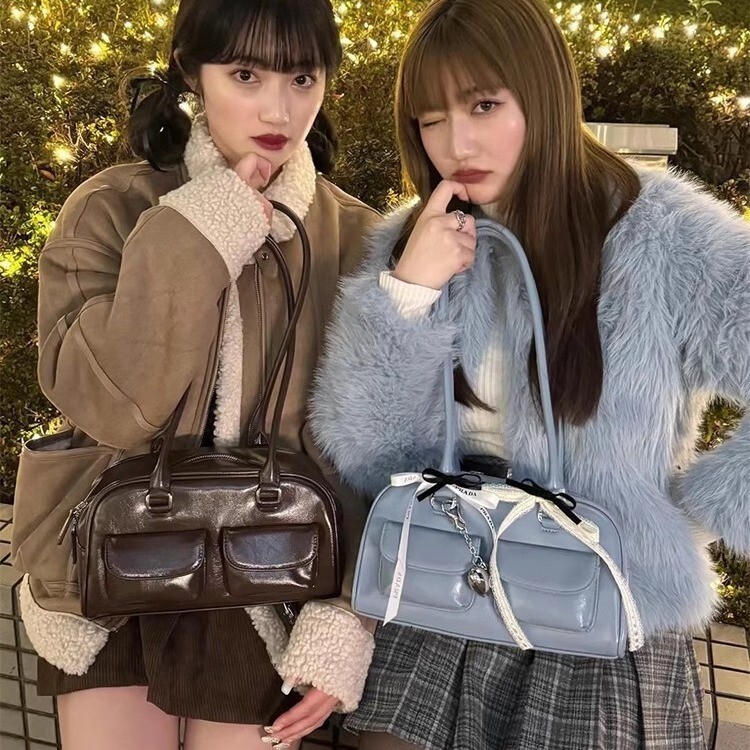 bag Autumn/Winter 2025 New Korean clean style Oil Wax Leather Bowling Bag Women's Underarm Bag Light Luxury Retro Style Handbag Designer Bag