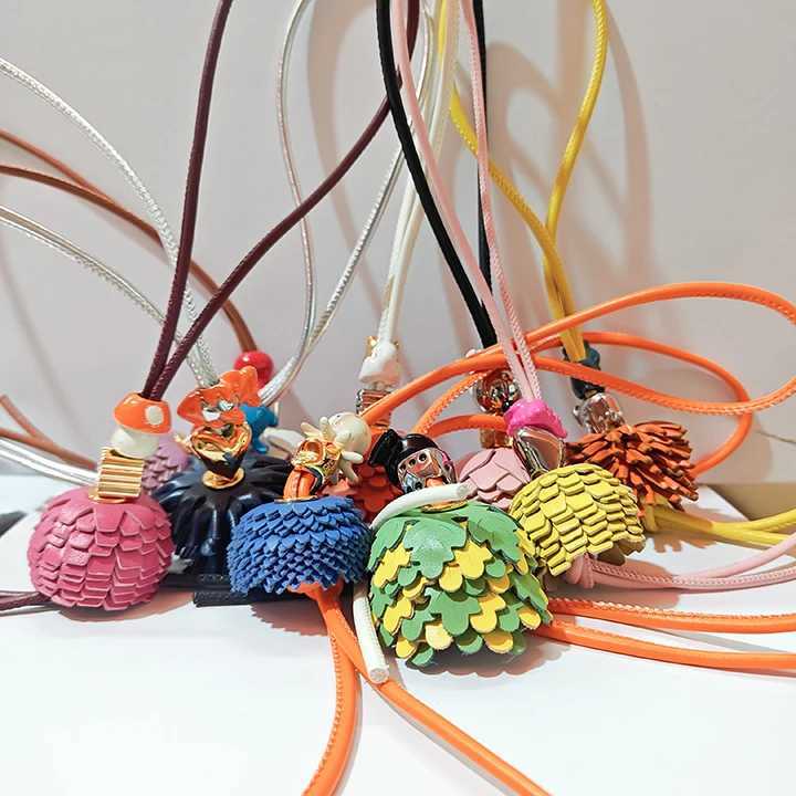 Pendant for She Brass KeychainDigital Steel Bead Pendant for PurseCarBackpack Decor Independent Design Y250925s