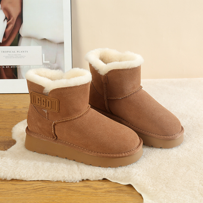 CE designer shoes Free shipping oxhide affordable luxury Winter anti slip snow boots with thick plush cotton shoes Tarnish yellow plain