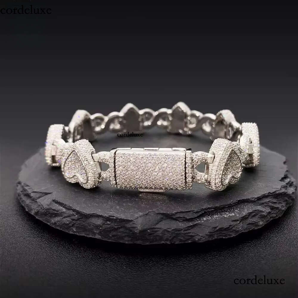 Fashion Men and Women Moissanite Cuban Link Sier Iced Out Heart Shape Hiphop Bracelet Best Gift 68